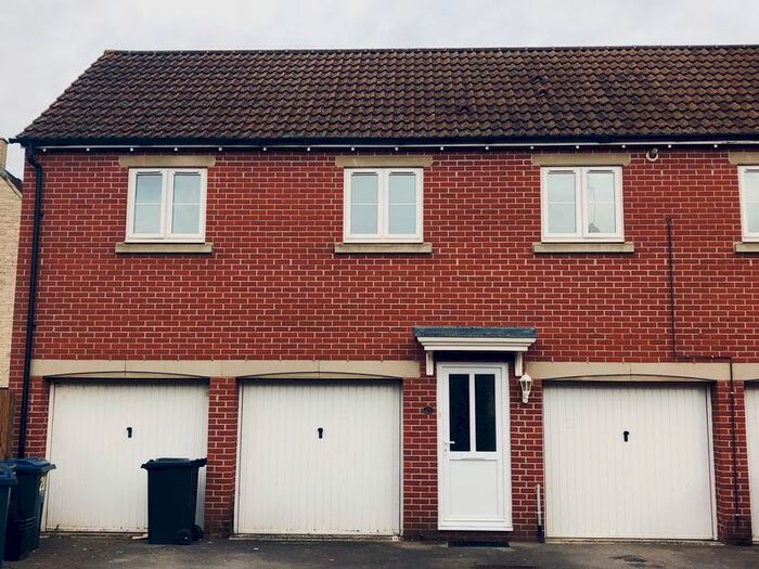 2 Bedroom Property To Rent In Grayling Close, Calne SN11