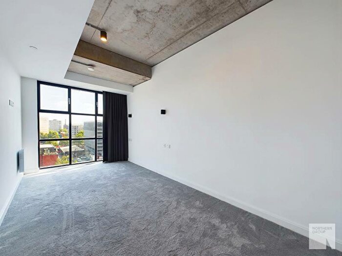 2 Bedroom Apartment To Rent In Apt . :: One Silk Street, M4