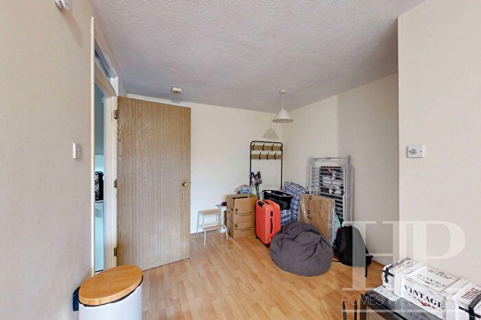 1 Bedroom Maisonette To Rent In Charrington Way, Broadbridge Heath, RH12