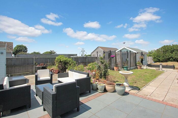 3 Bedroom Detached House For Sale In Seaview Road, Greatstone, TN28