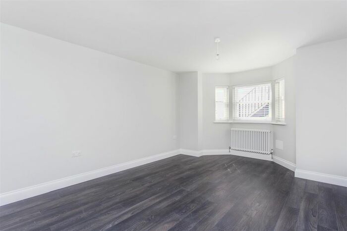 1 Bedroom Flat To Rent In Evering Road, London, N16