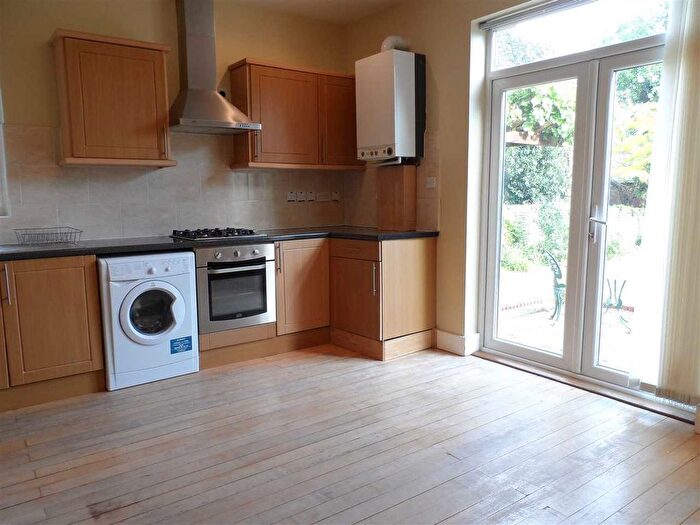 1 Bedroom Flat To Rent In Gordon Road, London, W5