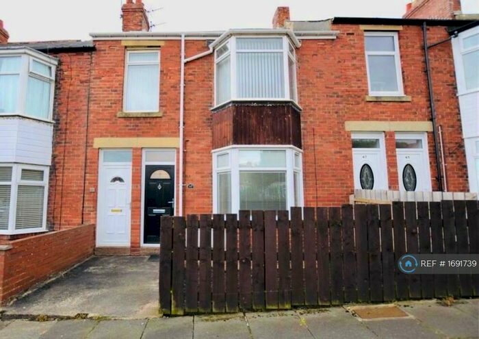 2 Bedroom Flat To Rent In Iona Road, Gateshead, NE10