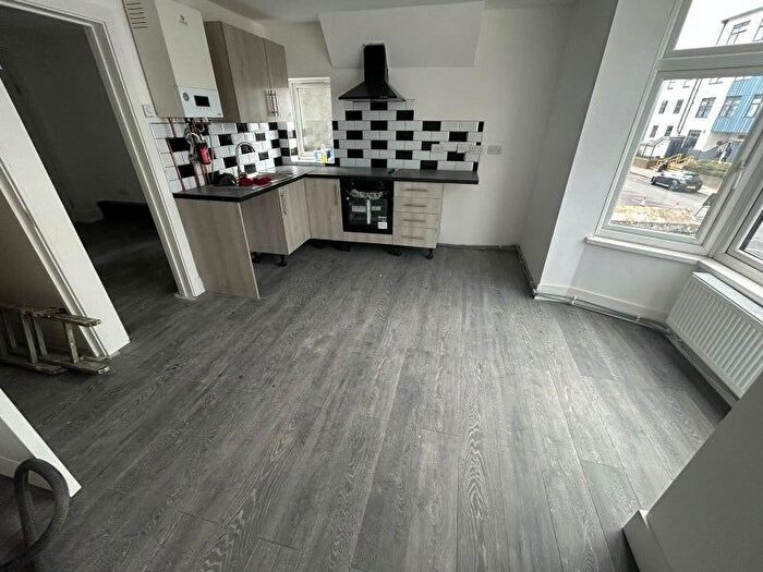1 Bedroom Flat To Rent In Ley Street, Ilford, IG2