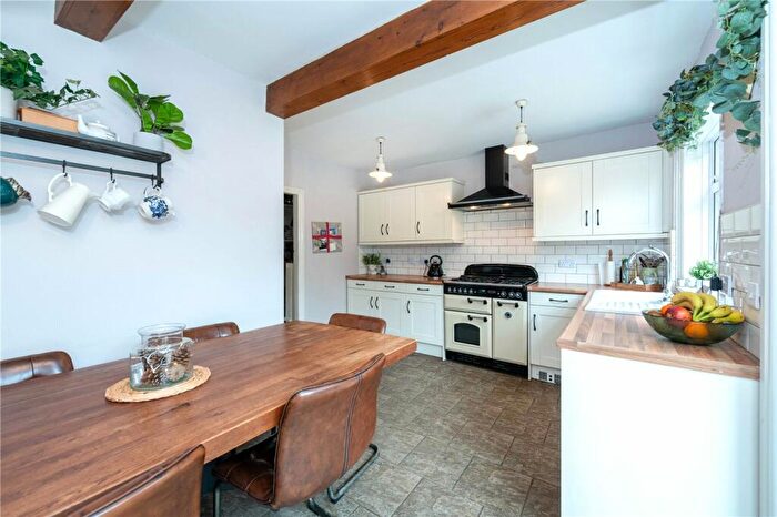 4 Bedroom Detached House For Sale In Victoria Avenue, Sleaford, Lincolnshire, NG34
