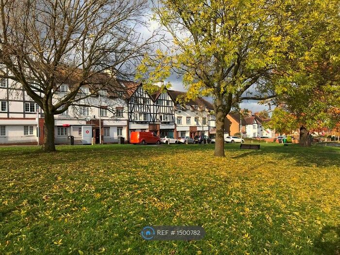 1 Bedroom Flat To Rent In Gilders Road, Chessington, KT9