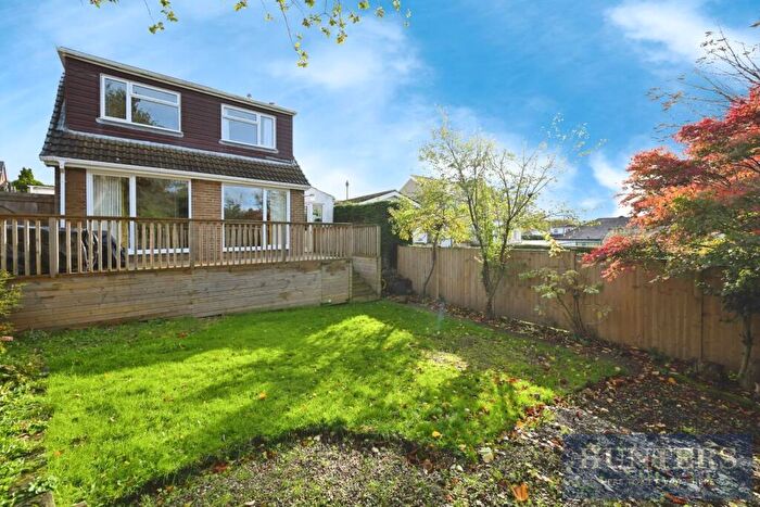 3 Bedroom Detached House For Sale In Belmont Grove, Rawdon, Leeds, LS19
