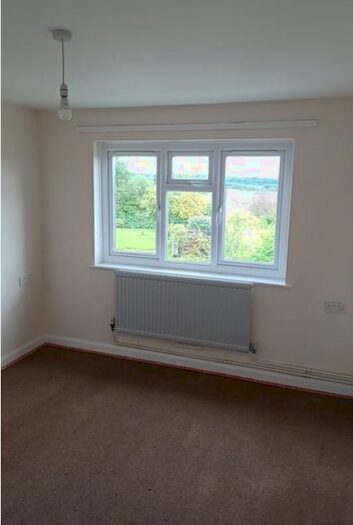 2 Bedroom Flat To Rent In Wesley Court, Rotherham, S61