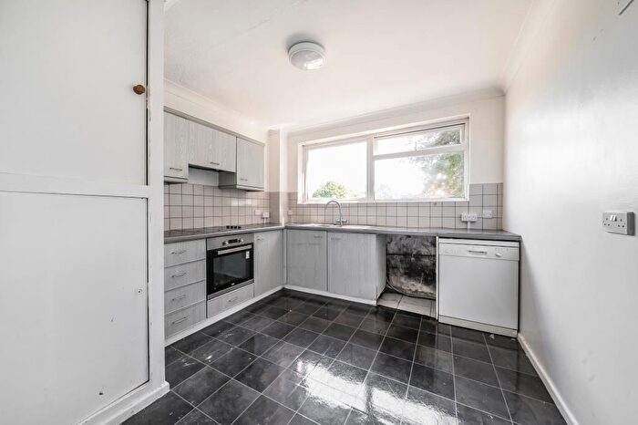 2 Bedroom Flat For Sale In Gateway Close, Northwood, HA6