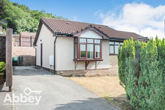 2 Bedroom Semi-Detached Bungalow For Sale In Oak Hill Park, Skewen, Neath, SA10