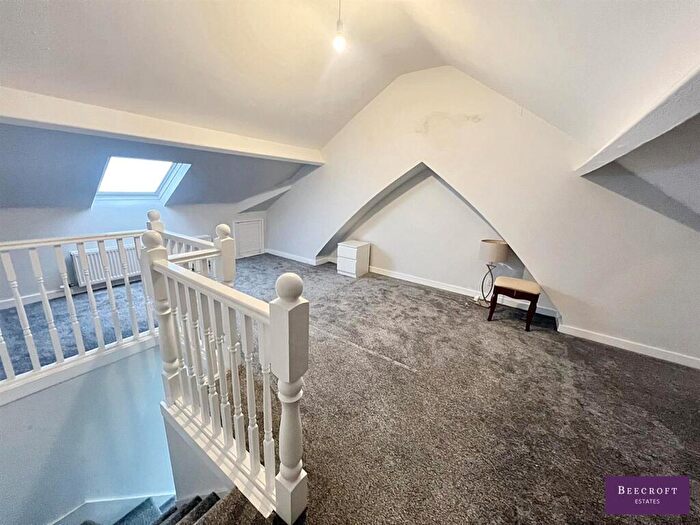 3 Bedroom Terraced House For Sale In Hough Lane, Wombwell, Barnsley, S73