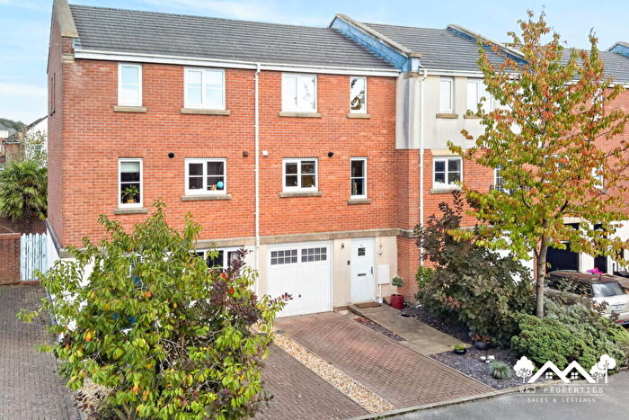 3 Bedroom Town House For Sale In Perthshire Grove, Buckshaw Village, Chorley, PR7