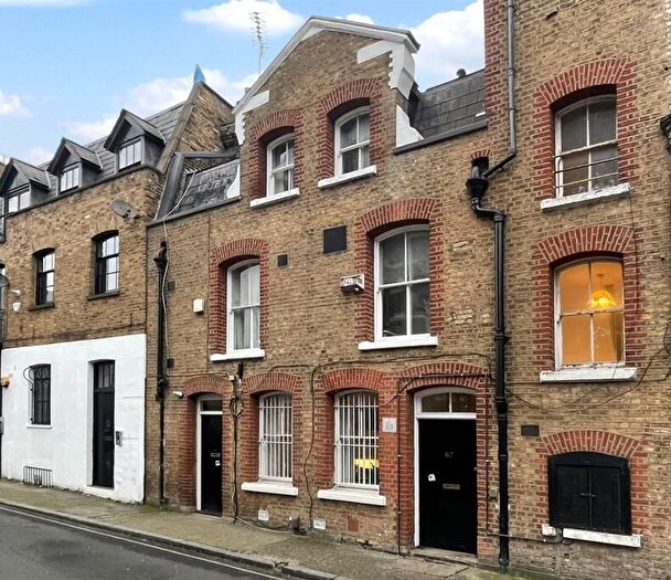 3 Bedroom Flat For Sale In Flat, Lant Street, London, Southwark, SE1