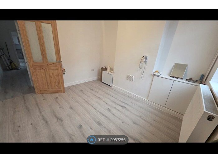 2 Bedroom Terraced House To Rent In Flax Road, Leicester, LE4