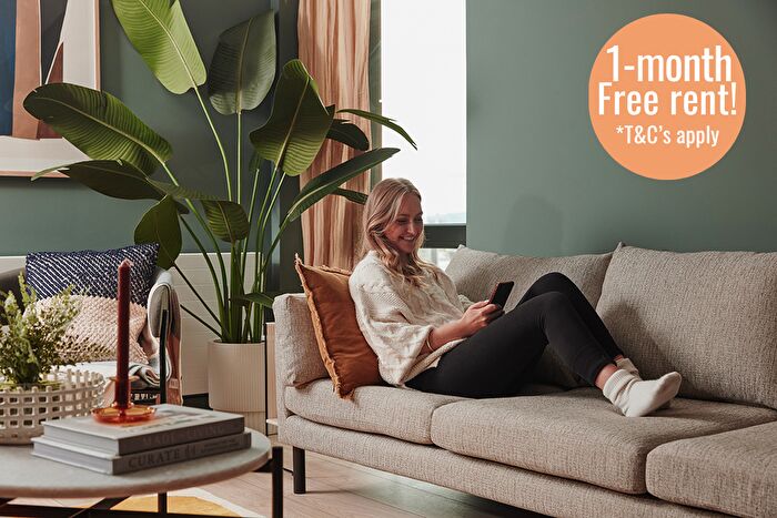 2 Bedroom Flat To Rent In Solasta Riverside, Clyde Place, Glasgow, G5