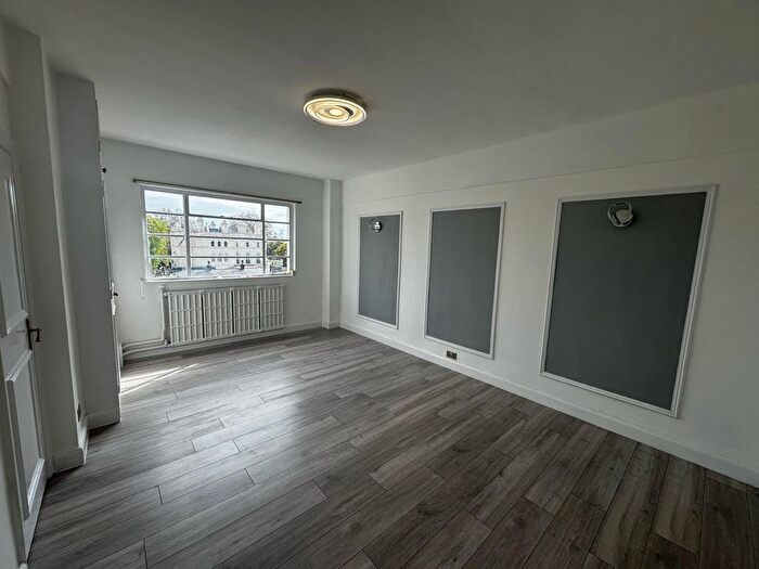 Studio To Rent In Boardwalk Court, Palace Gardens Terrace, Kensington, W8