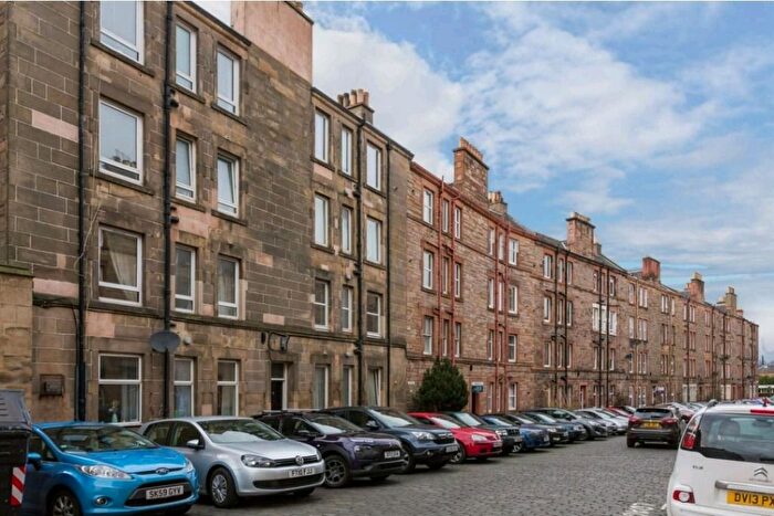 1 Bedroom Flat To Rent In Smithfield Street, Gorgie, Edinburgh, EH11