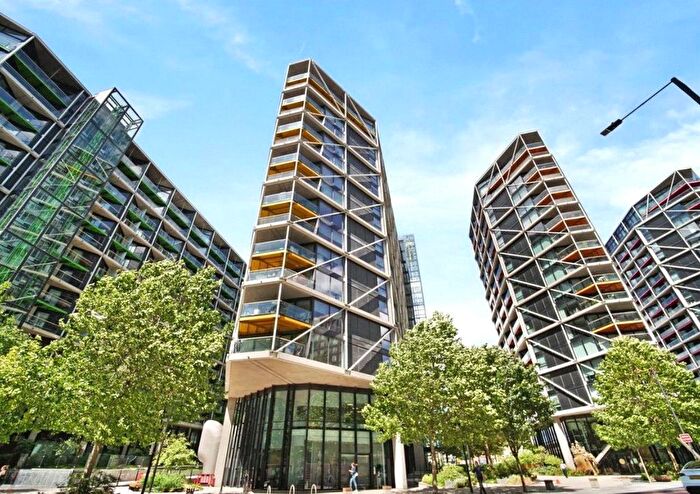 3 Bedroom Flat To Rent In Riverlight, Nine Elms, London, SW11