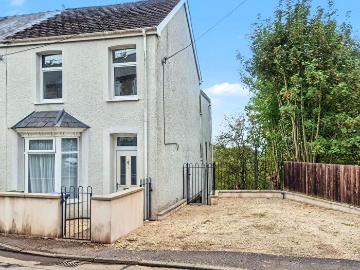 3 Bedroom End Of Terrace House To Rent In Manor Road, Abersychan, Pontypool, NP4