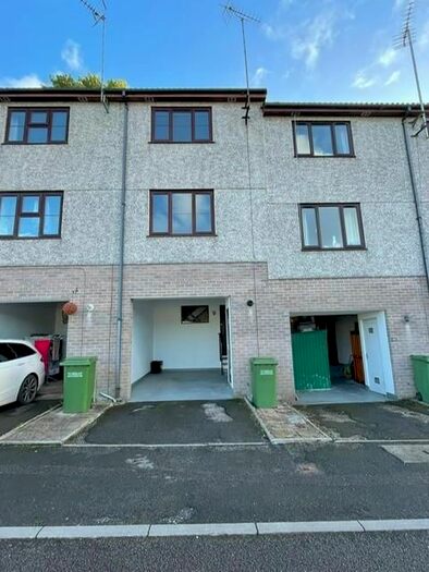 2 Bedroom Property To Rent In Grange Road, Torquay, TQ1