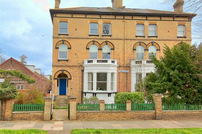 1 Bedroom Flat To Rent In Parkview, Church Grove, Kingston Upon Thames, KT1