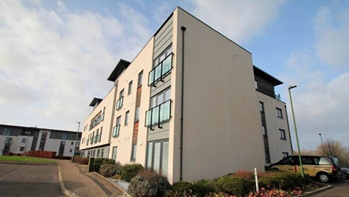 3 Bedroom Flat To Rent In Burnbrae Drive, South Gyle, Edinburgh, EH12