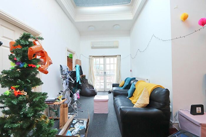5 Bedroom Flat To Rent In Berkeley Square, Bristol, BS8 - Photo 2