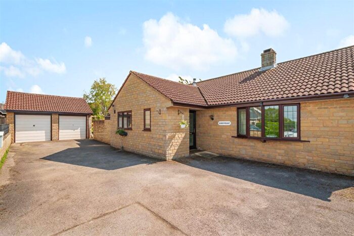 4 Bedroom Bungalow For Sale In Tintinhull, BA22