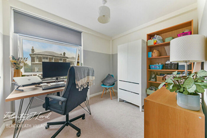 2 Bedroom Apartment For Sale In Sweyn Place, London, SE3