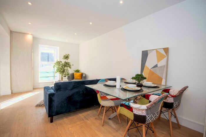 2 Bedroom Apartment For Sale In High Street, Wealdstone, Harrow, HA3