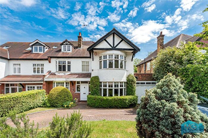 6 Bedroom House For Sale In Wood Vale, London, N10
