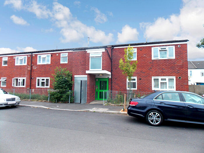 1 Bedroom Flat To Rent In Argyle Road, Canning Town, London, E16