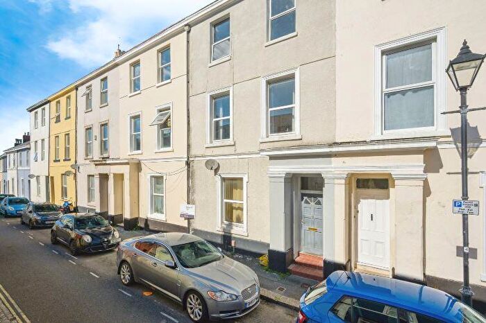 4 Bedroom Maisonette To Rent In Clifton Place, Plymouth, PL4