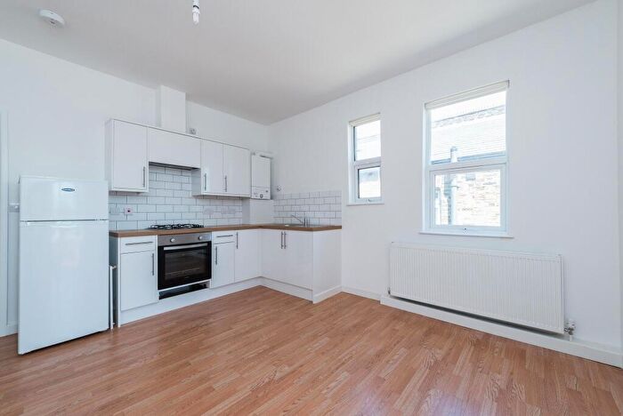 1 Bedroom Flat To Rent In Rockmount Road, London, SE18