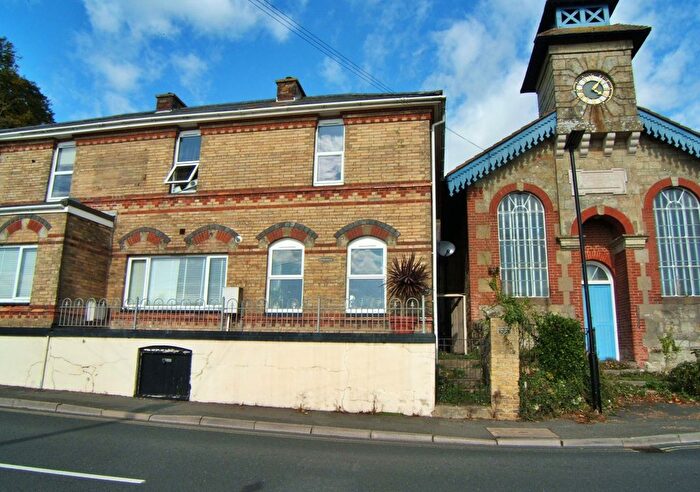 3 Bedroom Town House For Sale In Mitchell Avenue, Ventnor, PO38