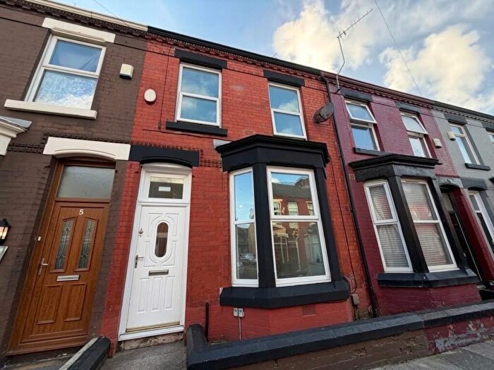 3 Bedroom House To Rent In Maxton Road, Kensington, L6