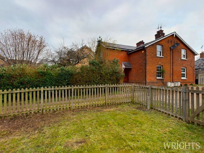 3 Bedroom Cottage To Rent In Station Road, Digswell, Welwyn, AL6