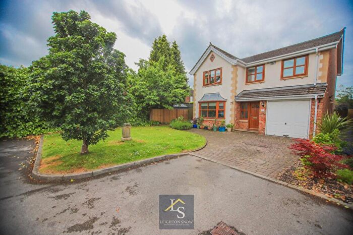 4 Bedroom Detached House For Sale In Hartwell Grove, Stockport, SK3