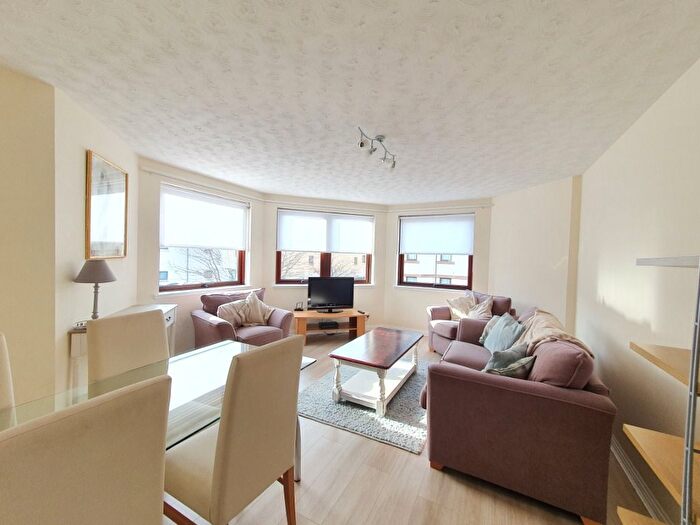 2 Bedroom Flat To Rent In Dorset Place, Edinburgh, EH11