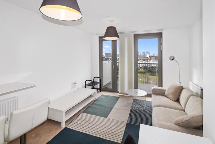 1 Bedroom Apartment To Rent In Waterside Heights, Booth Road, E16