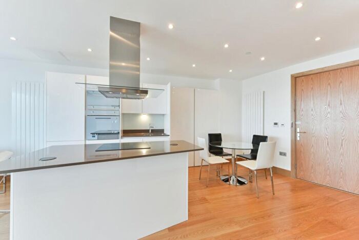 1 Bedroom Flat For Sale In Arena Tower, Crossharbour Plaza, Canary Wharf, E14