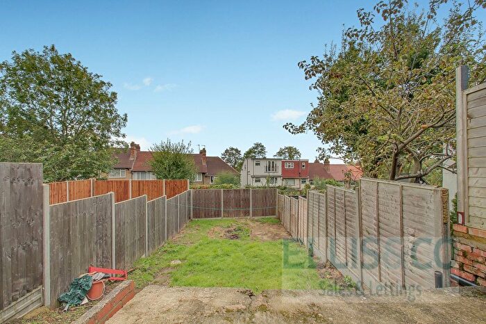 4 Bedroom Terraced House To Rent In Northwood Gardens, Greenford, UB6