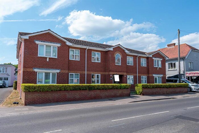 2 Bedroom Flat To Rent In Elm Grove, Hayling Island, PO11