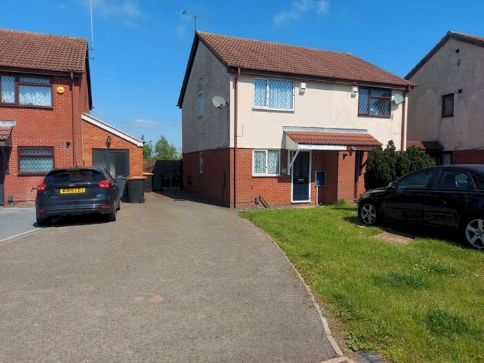 2 Bedroom Semi-Detached House To Rent In Thornhill Close, Houghton Regis, Dunstable, LU5