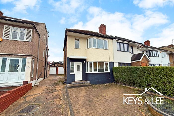 2 Bedroom Semi Detached House To Rent In Sheila Road, Romford, RM5