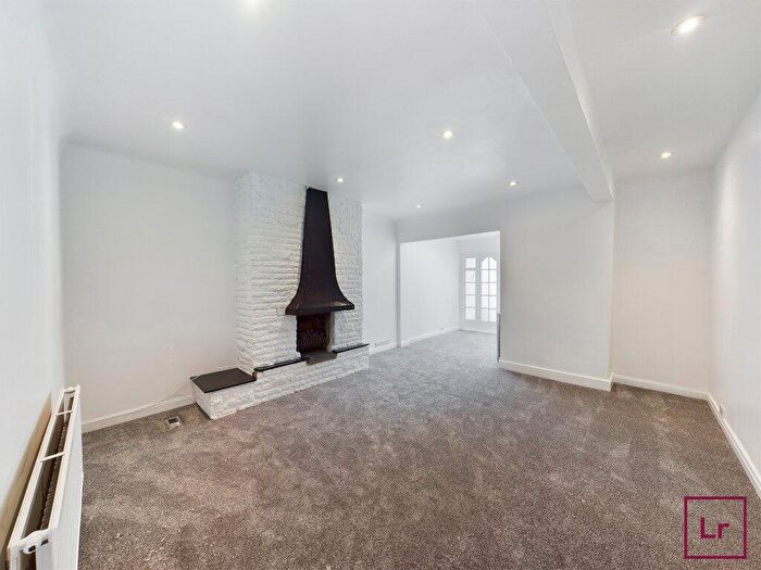 3 Bedroom Semi-Detached House To Rent In Gerrard Gardens, Pinner, HA5