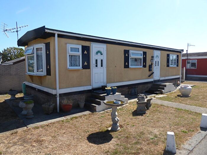 2 Bedroom Park Home For Sale In Kingsmead Park, Allhallows, Rochester, ME3