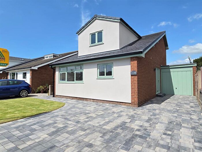 3 Bedroom Detached Bungalow For Sale In South Park, Lytham, FY8