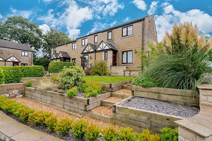 3 Bedroom End Of Terrace House For Sale In Westwood, Carleton, Skipton, BD23