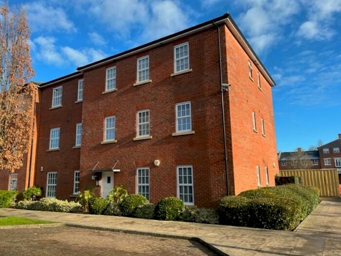 2 Bedroom Apartment To Rent In Knowle Village, PO17